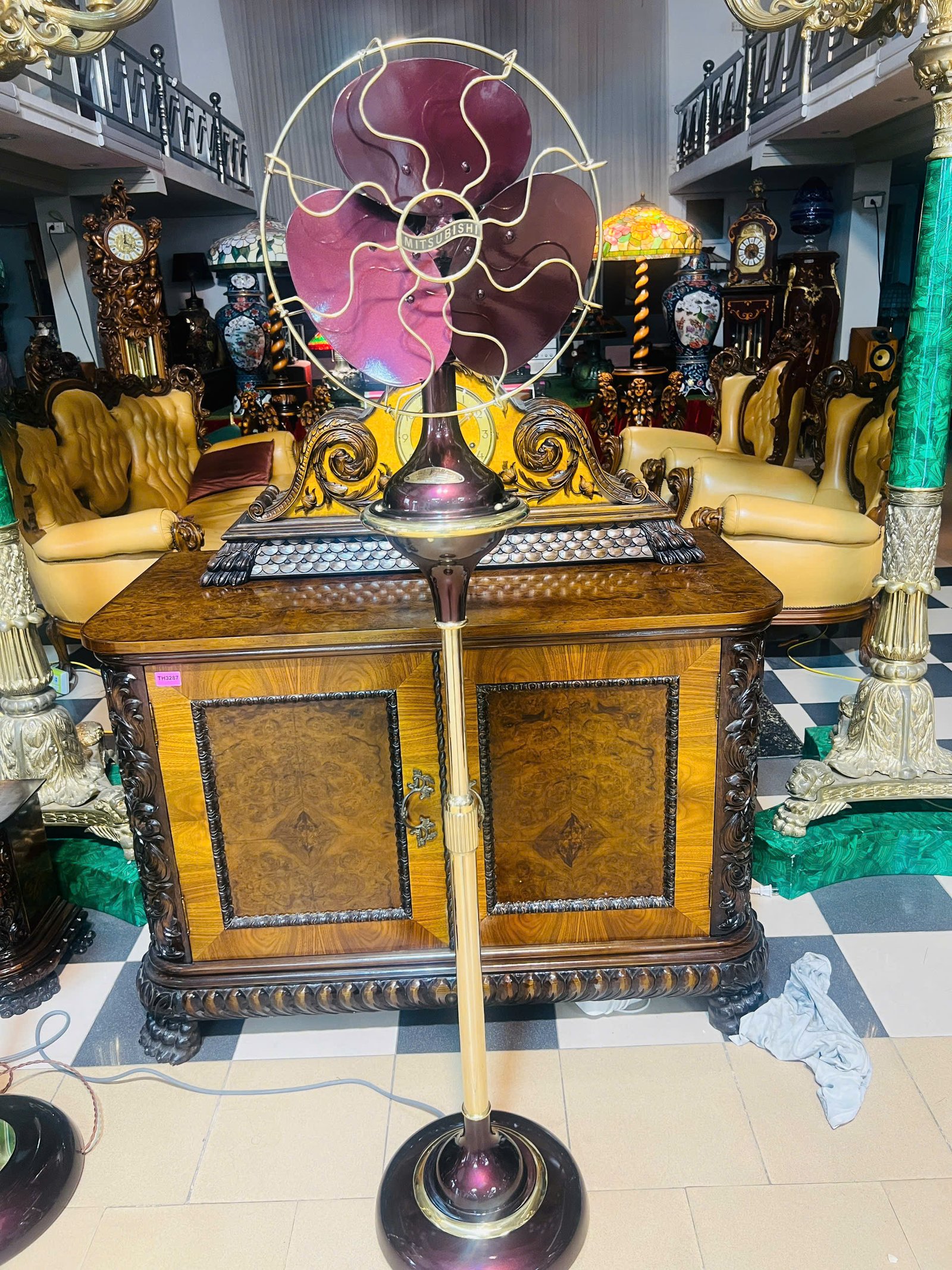 MITSUBISHI ngoáy cháo gật gù , cánh fip , đường kính cánh 300 , màu rượu vang