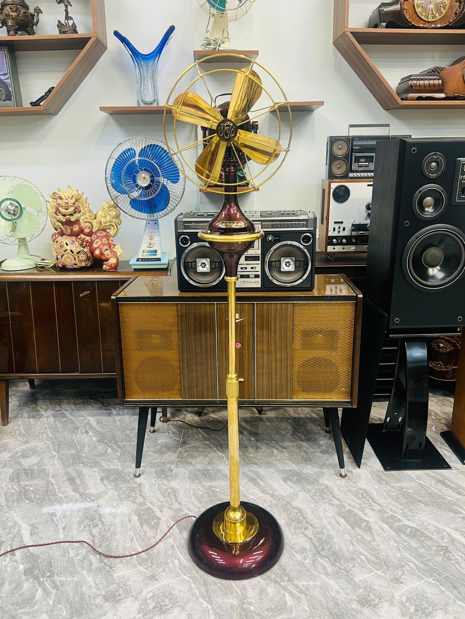 Quạt SHIBAURA cánh đồng ,chức năng quay 360 độ