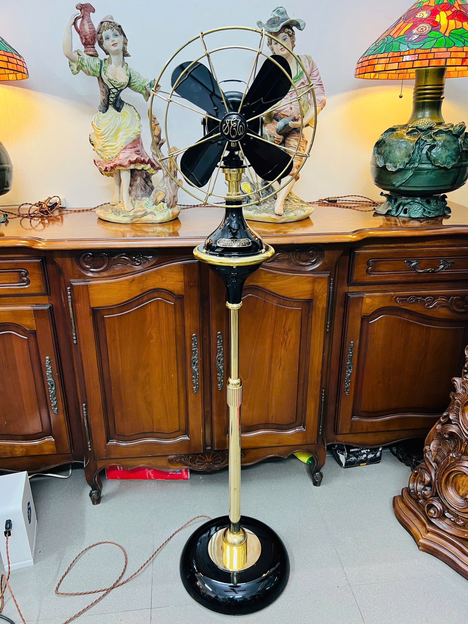 Quạt shibaura  quay 360 độ , cánh fip siêu êm