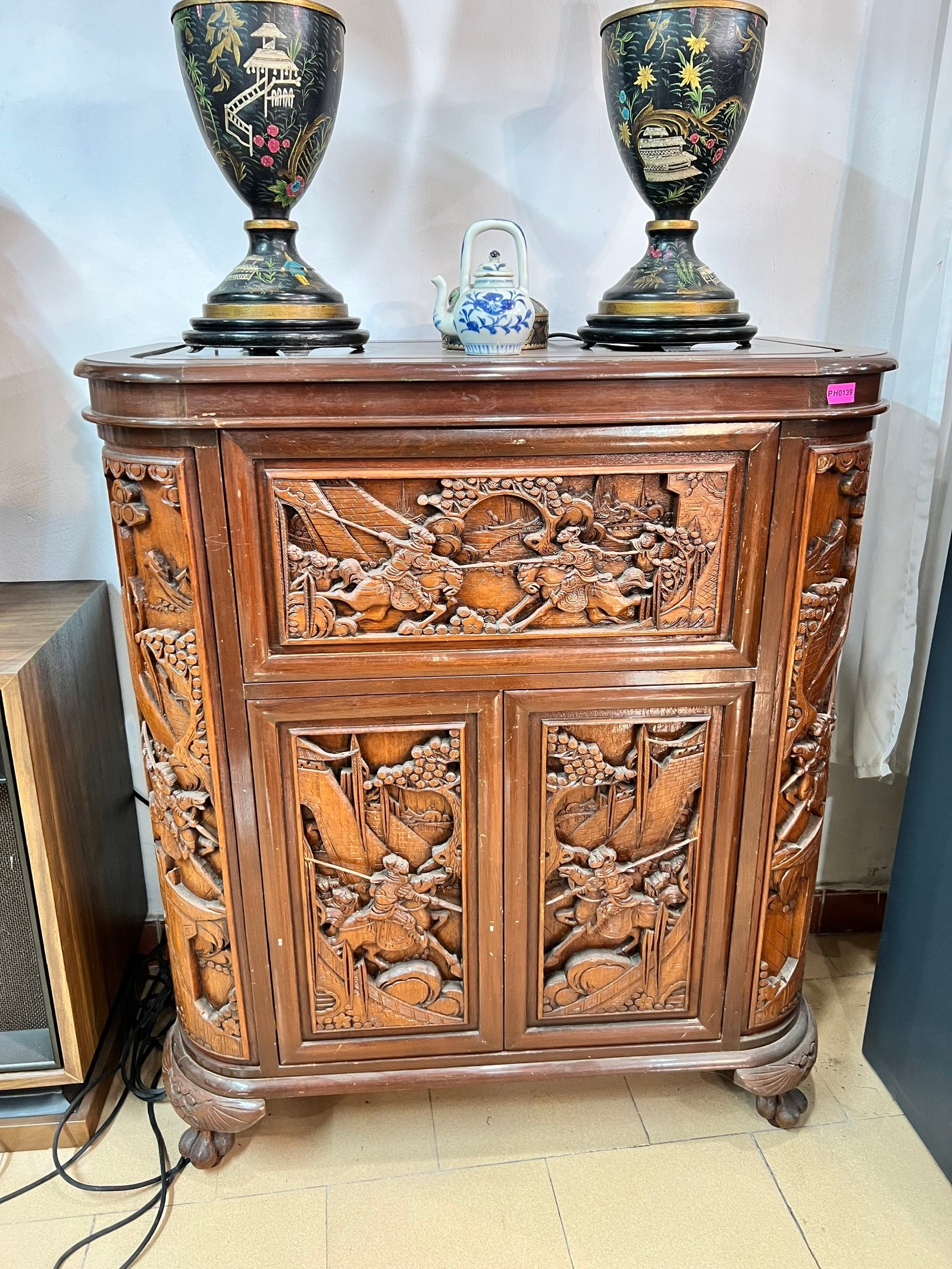 Tủ Rượu Châu Âu MS25